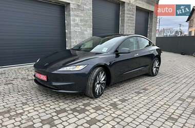 Седан Tesla Model 3 2024 в Львові