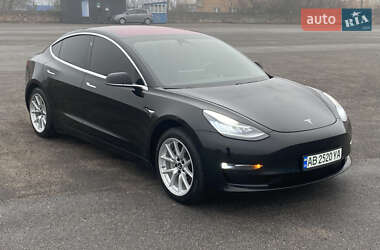 Седан Tesla Model 3 2018 в Тульчині