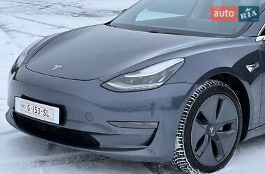 Седан Tesla Model 3 2019 в Тернополі