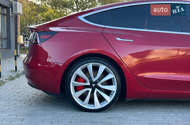 Седан Tesla Model 3 2018 в Шумске