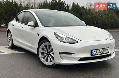 Седан Tesla Model 3 2021 в Києві