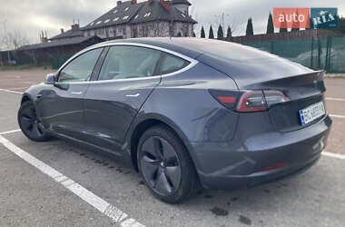 Седан Tesla Model 3 2018 в Львові