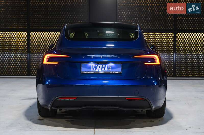 Седан Tesla Model 3 2024 в Луцьку