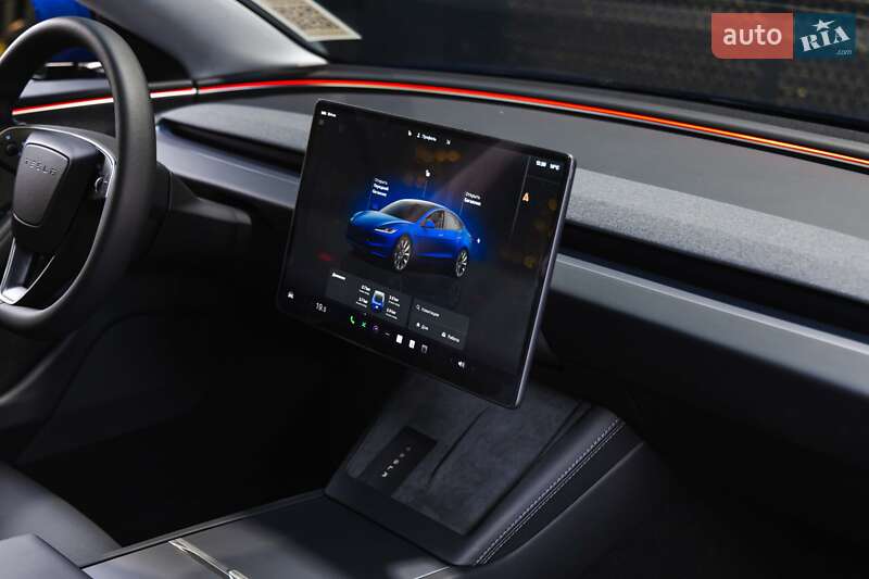 Седан Tesla Model 3 2024 в Луцьку