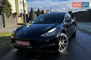 Седан Tesla Model 3 2018 в Луцьку