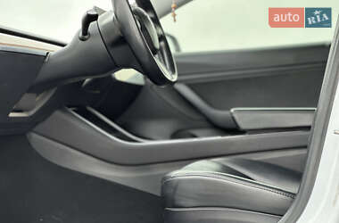 Седан Tesla Model 3 2018 в 