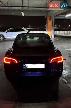 Седан Tesla Model 3 2022 в Львові