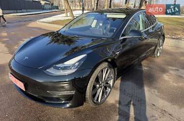 Седан Tesla Model 3 2020 в Житомире