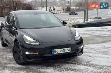 Седан Tesla Model 3 2019 в Кременці