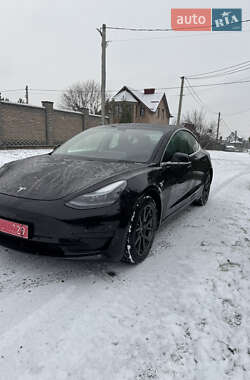 Седан Tesla Model 3 2020 в Рівному