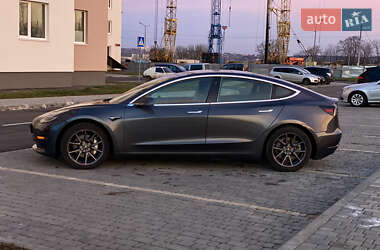 Седан Tesla Model 3 2019 в Вінниці