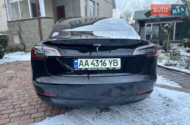 Седан Tesla Model 3 2018 в Житомирі