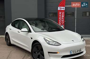 Седан Tesla Model 3 2021 в Києві