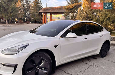 Седан Tesla Model 3 2018 в Києві