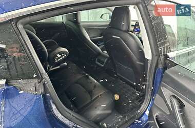 Седан Tesla Model 3 2020 в Львове