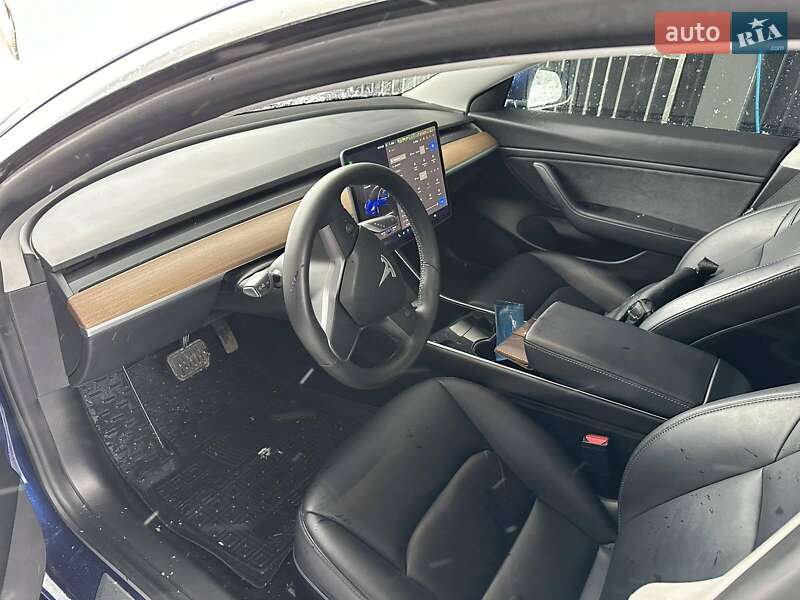 Седан Tesla Model 3 2020 в Львові фото 32 Седан Tesla Model 3 2020 в Львові