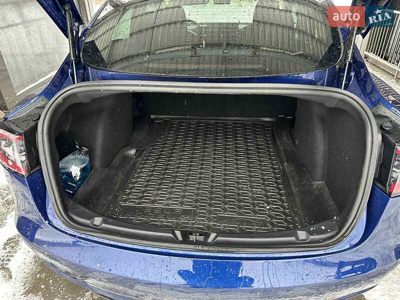 Седан Tesla Model 3 2020 в Львові фото 33 Седан Tesla Model 3 2020 в Львові