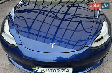 Седан Tesla Model 3 2019 в Черкассах