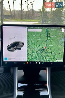 Седан Tesla Model 3 2019 в 