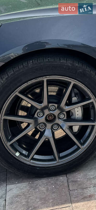 Седан Tesla Model 3 2022 в Дрогобыче