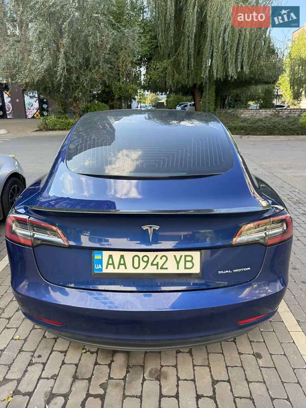 Седан Tesla Model 3 2019 в Києві