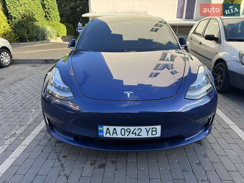 Седан Tesla Model 3 2019 в Києві