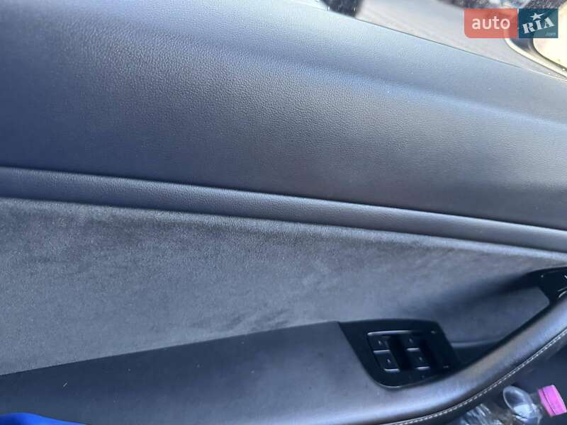 Седан Tesla Model 3 2019 в Києві