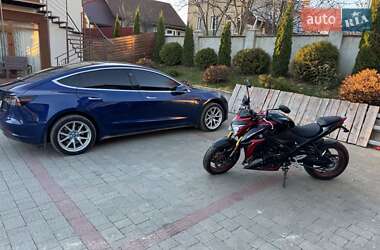 Седан Tesla Model 3 2019 в Києві
