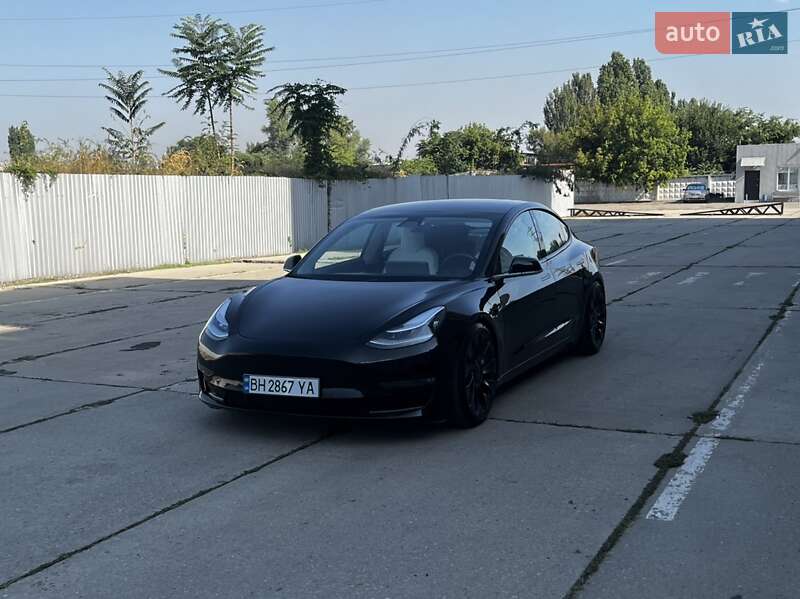 Седан Tesla Model 3 2019 в Одессе