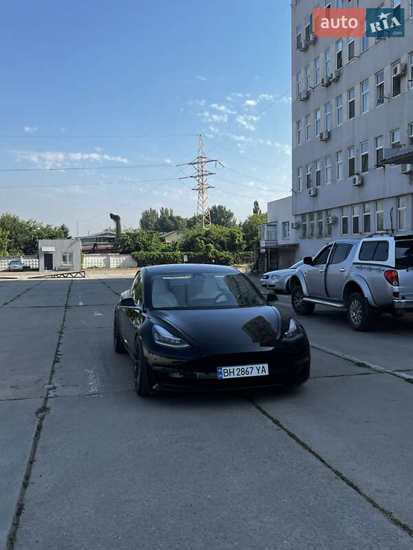 Седан Tesla Model 3 2019 в Одессе