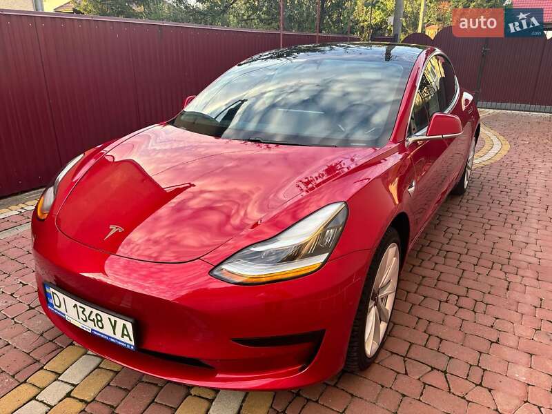 Tesla Model 3 2020