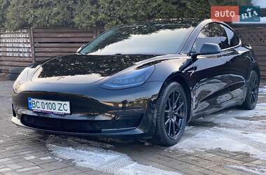 Седан Tesla Model 3 2019 в Львові