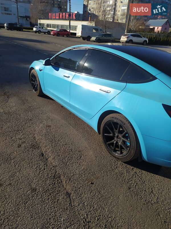 Tesla Model 3 2019