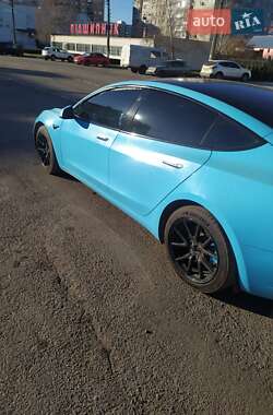 Седан Tesla Model 3 2019 в 