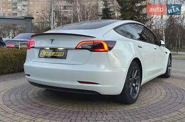 Седан Tesla Model 3 2020 в Львові