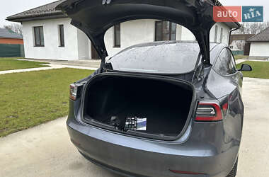 Седан Tesla Model 3 2021 в 