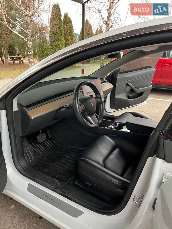 Седан Tesla Model 3 2018 в Киеве