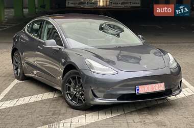 Седан Tesla Model 3 2018 в Києві