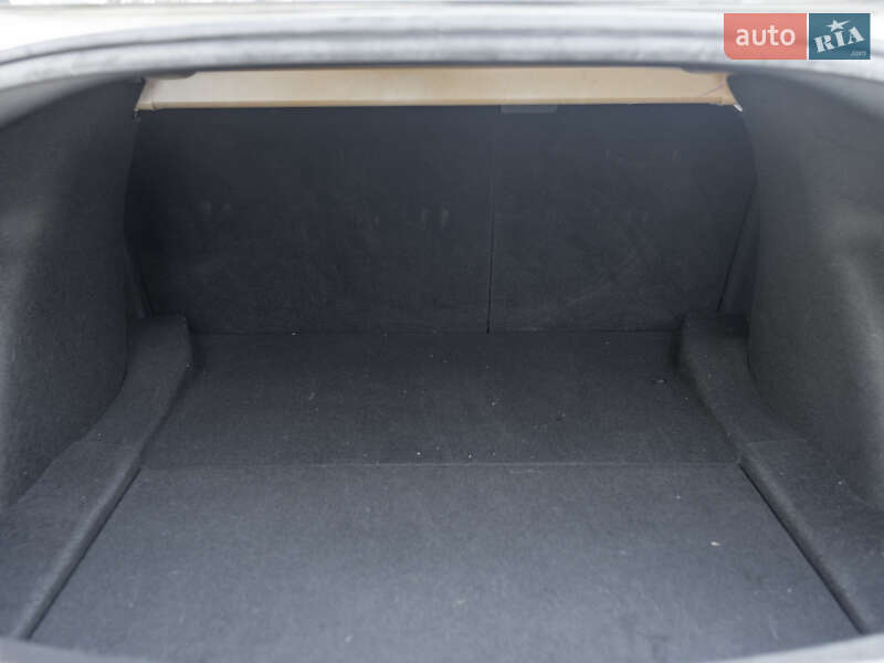 Седан Tesla Model 3 2021 в Криховцах