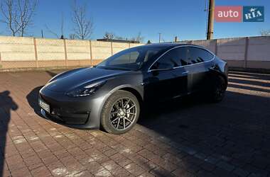 Седан Tesla Model 3 2019 в 
