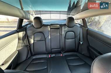 Седан Tesla Model 3 2019 в 