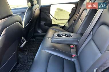 Седан Tesla Model 3 2019 в 