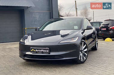 Седан Tesla Model 3 2024 в Луцке