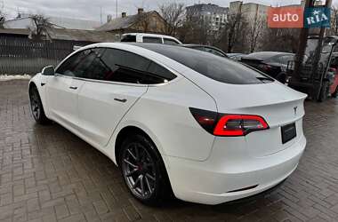 Седан Tesla Model 3 2020 в Луцке