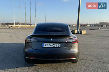 Седан Tesla Model 3 2020 в 