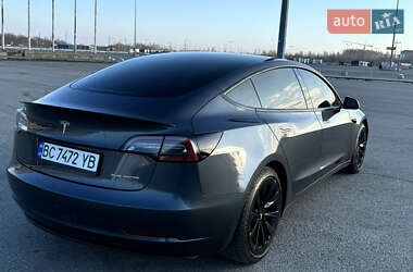 Седан Tesla Model 3 2020 в 