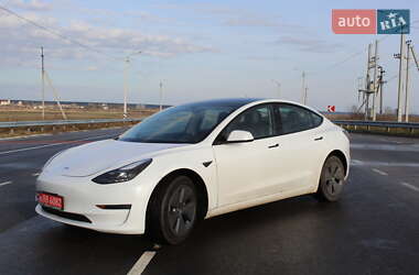 Седан Tesla Model 3 2022 в Рава-Руській