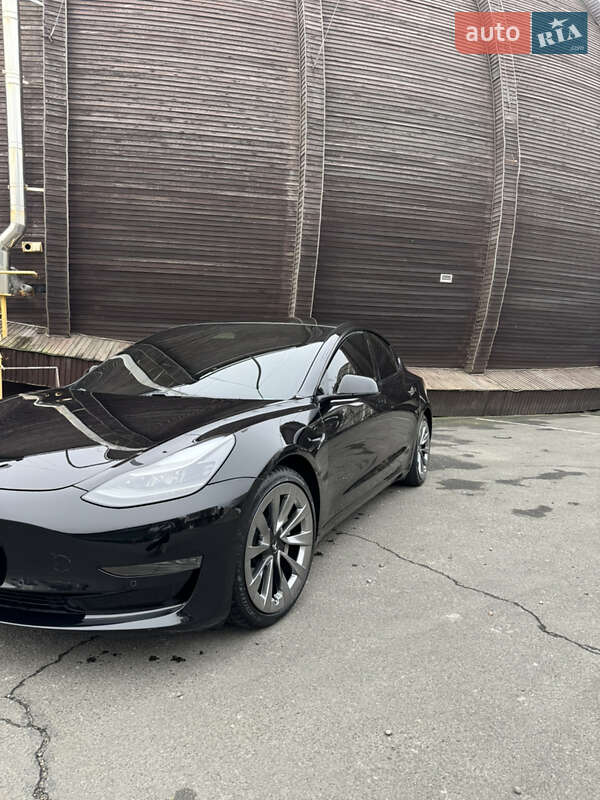Седан Tesla Model 3 2021 в Одесі