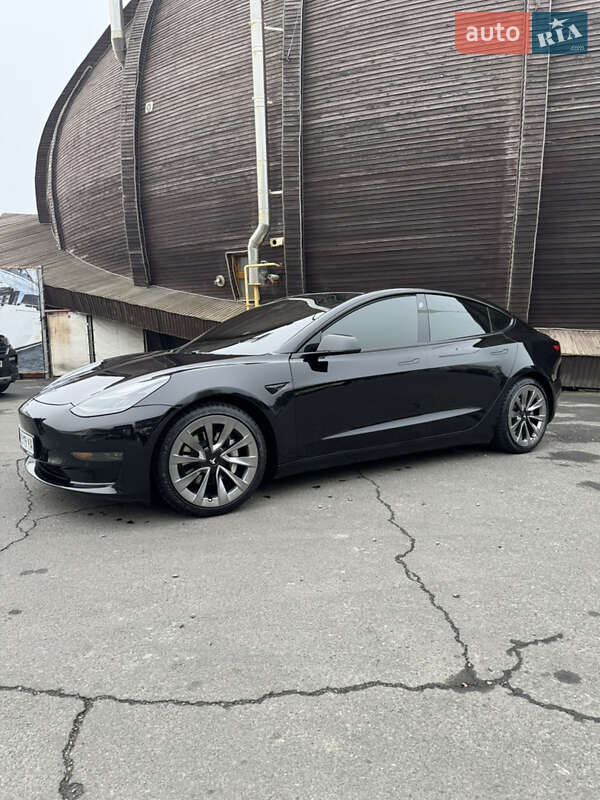 Седан Tesla Model 3 2021 в Одесі