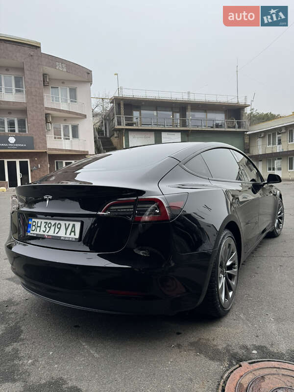Седан Tesla Model 3 2021 в Одесі
